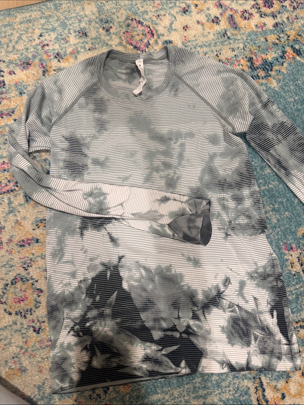 Lululemon long sleeve tie dye design